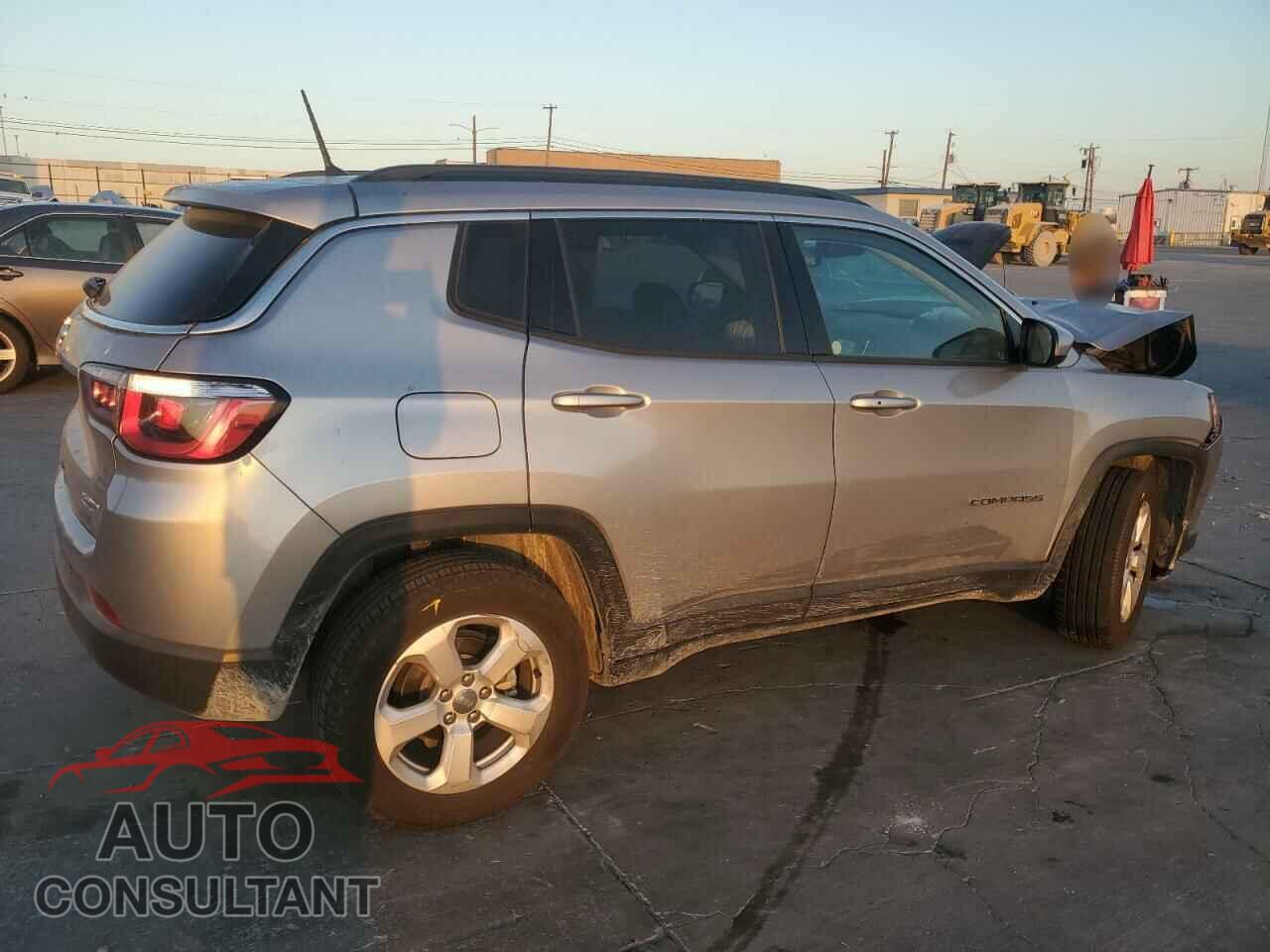 JEEP COMPASS 2018 - 3C4NJDBB1JT457803