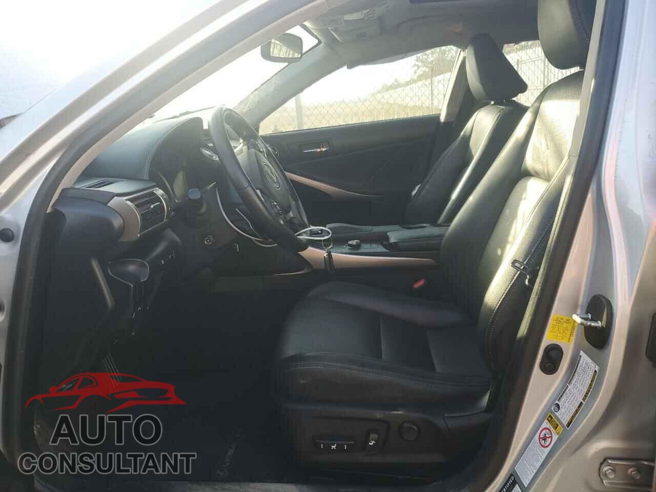 LEXUS IS 2016 - JTHBA1D2XG5023062