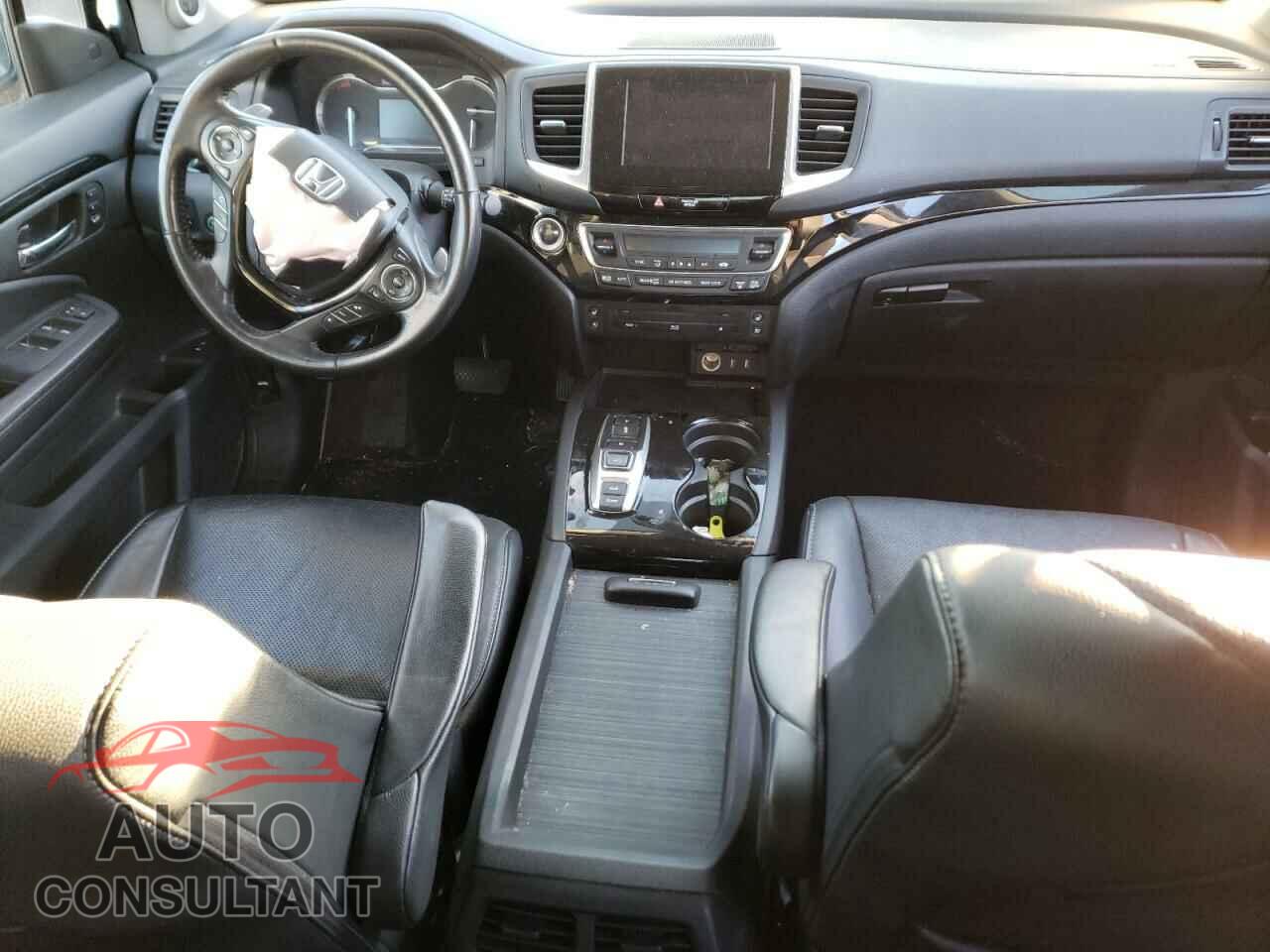 HONDA PILOT 2017 - 5FNYF6H09HB103696