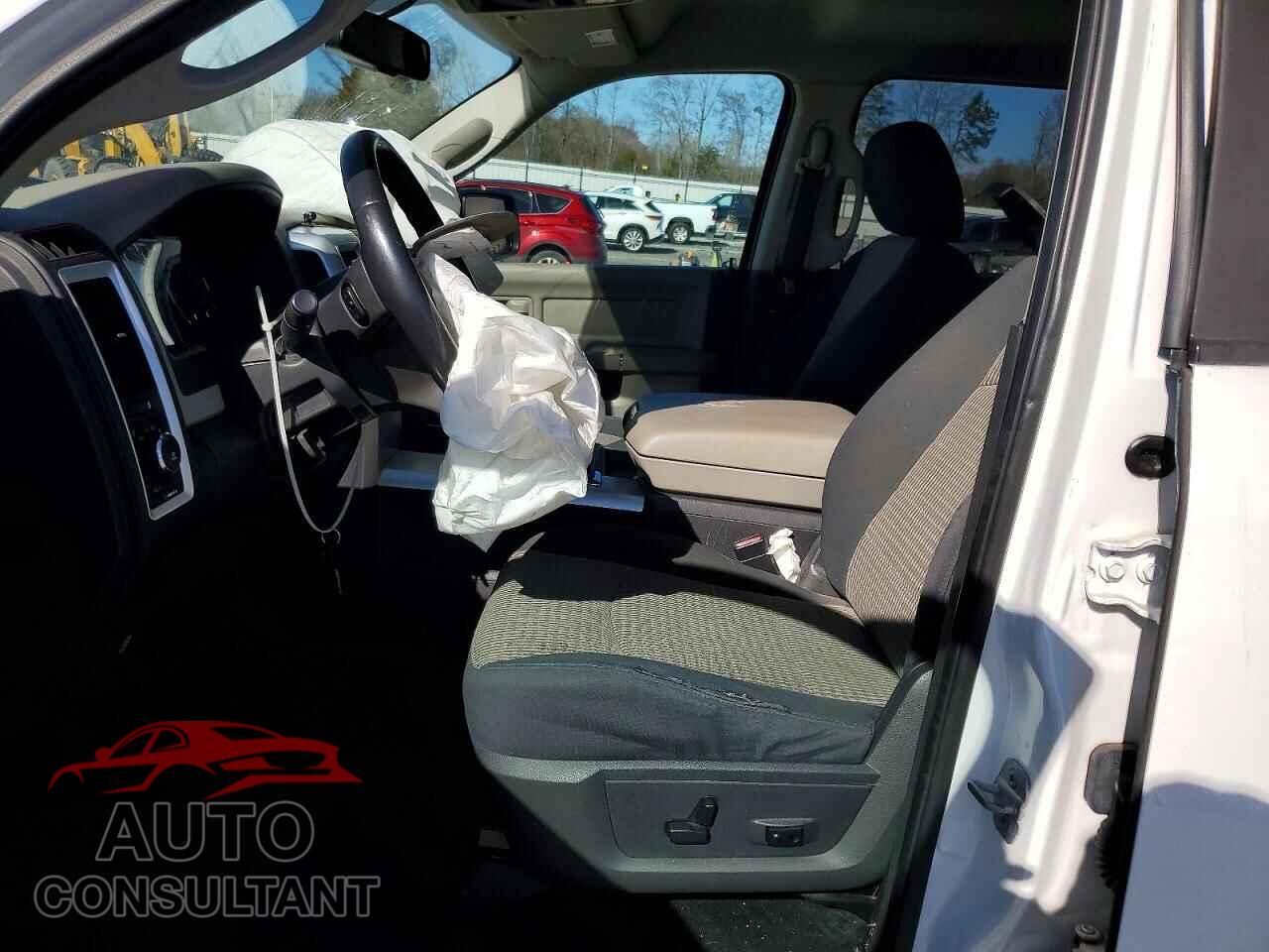 DODGE RAM 1500 2011 - 1D7RV1CTXBS644512