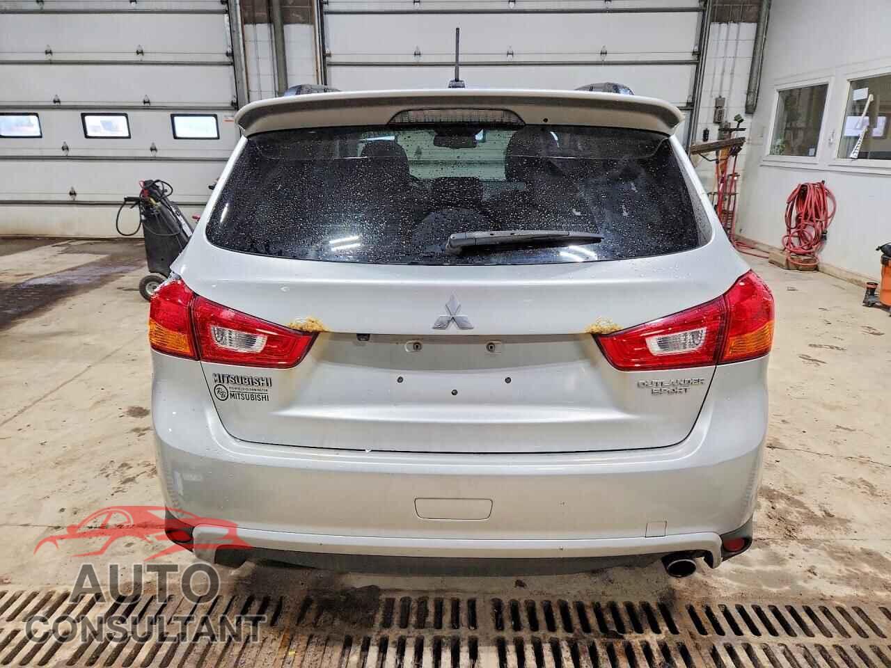 MITSUBISHI OUTLANDER 2013 - 4A4AR4AUXDE004819