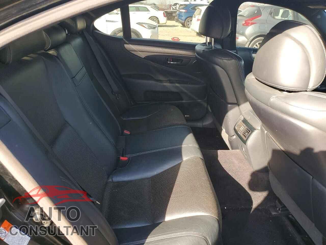 LEXUS LS460 2015 - JTHCL5EF3F5024348