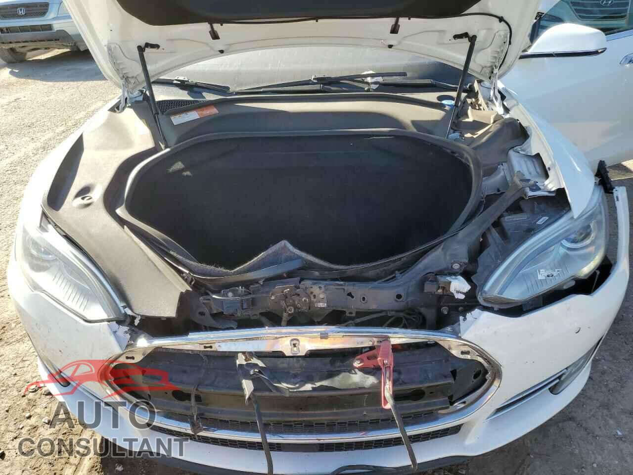 TESLA MODEL S 2015 - 5YJSA1S29FF090575