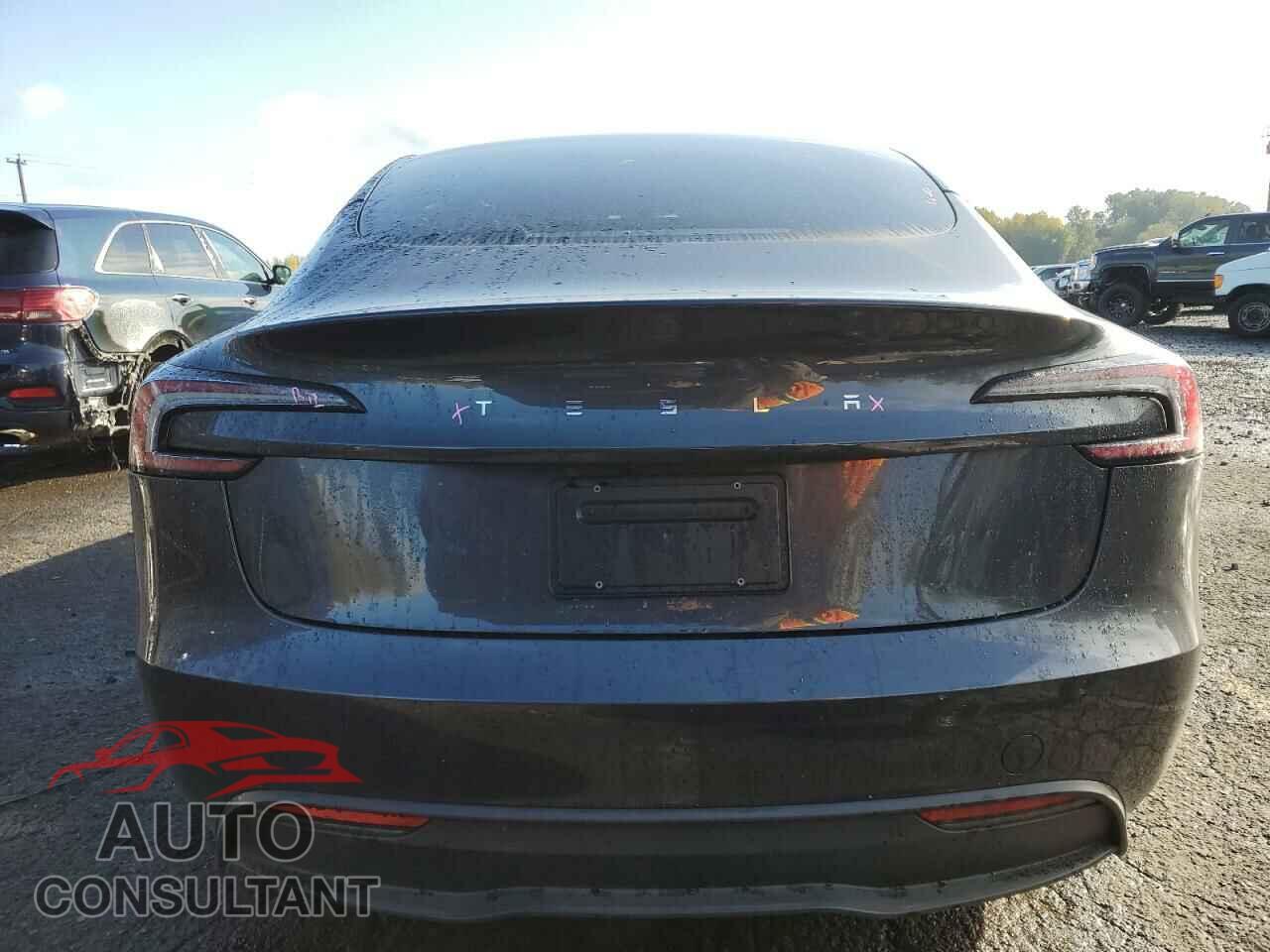 TESLA MODEL 3 2024 - 5YJ3E1EA4RF738517