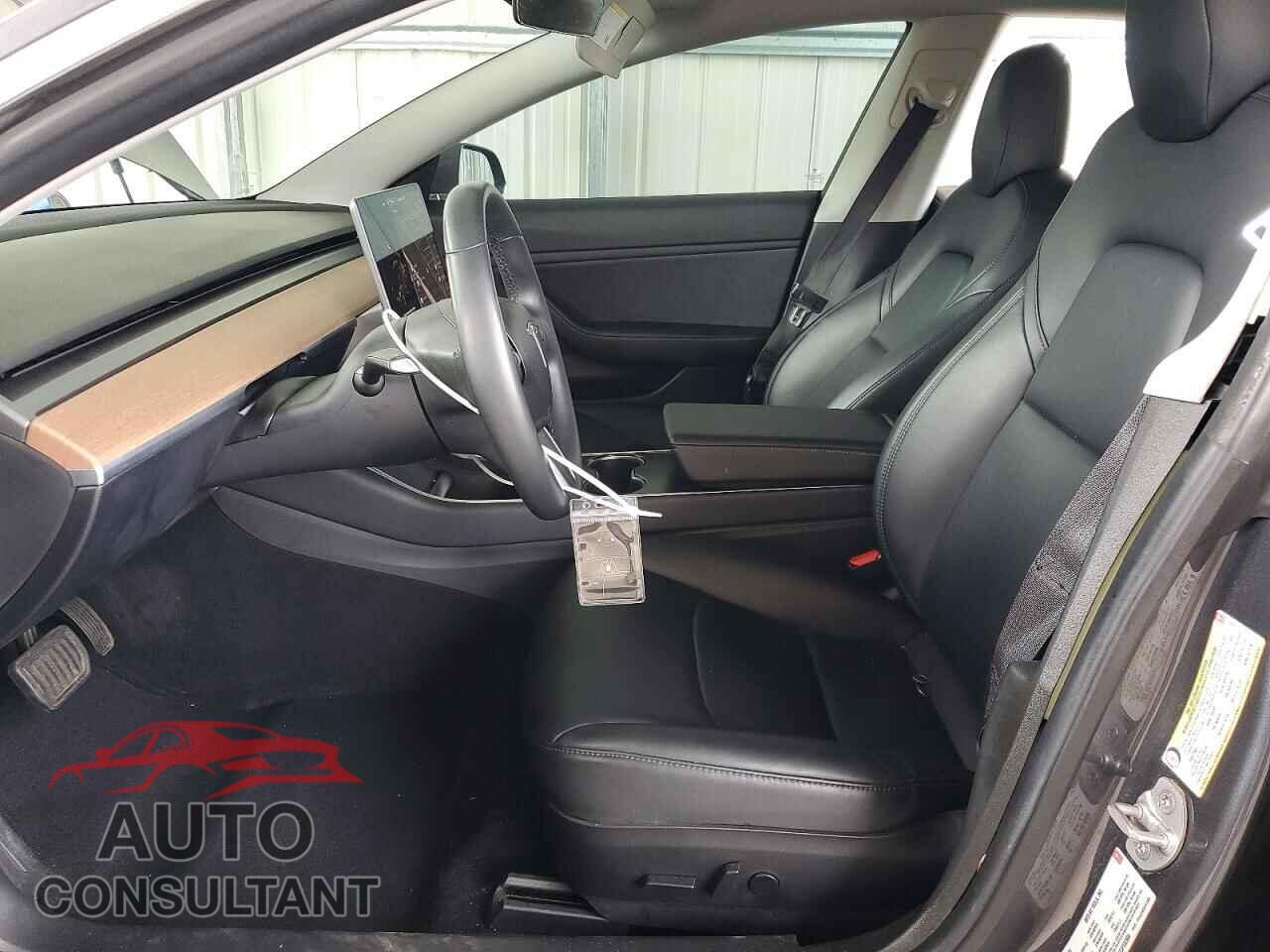 TESLA MODEL 3 2018 - 5YJ3E1EB7JF132559