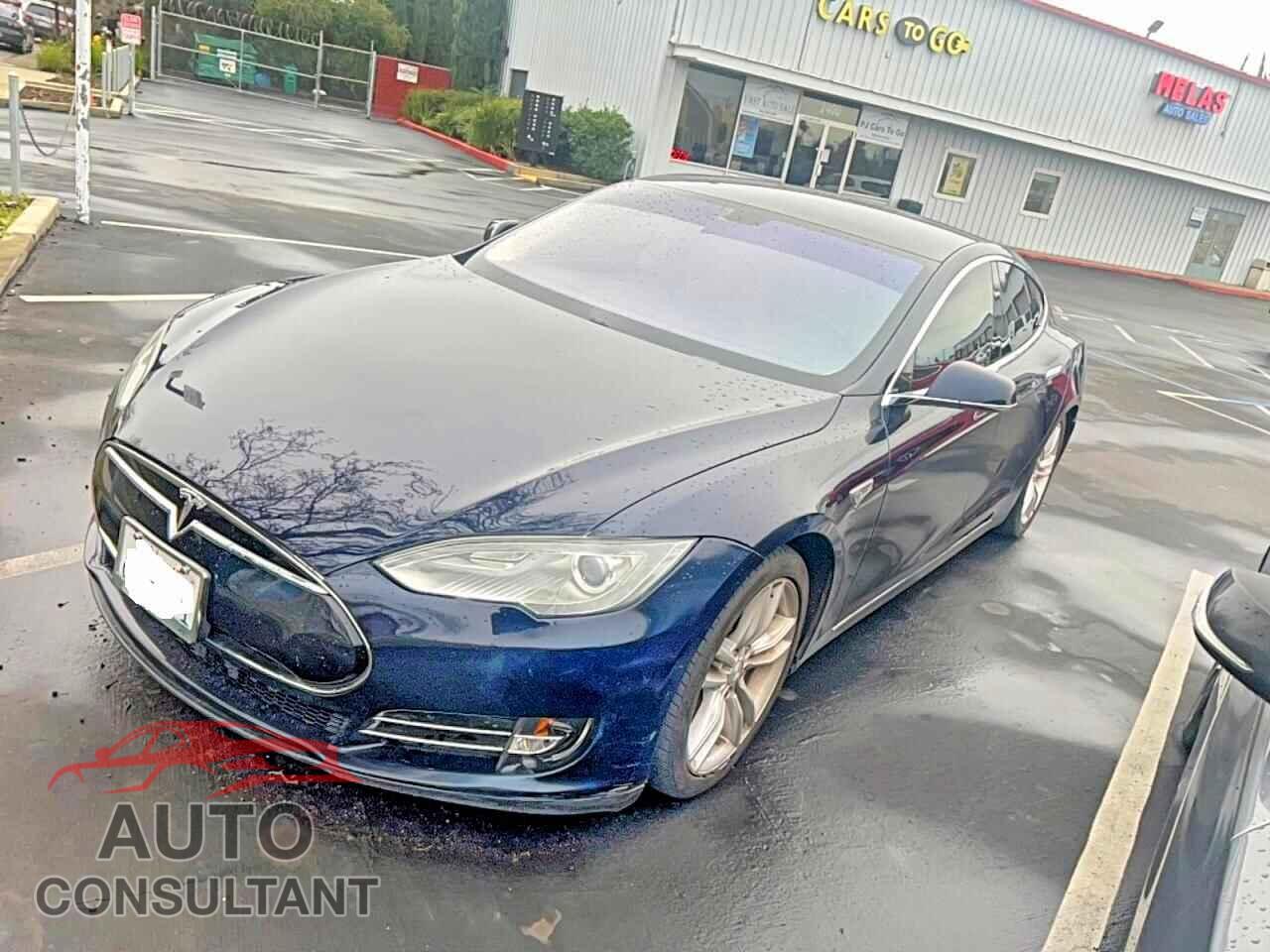 TESLA MODEL S 2013 - 5YJSA1AG8DFP04672