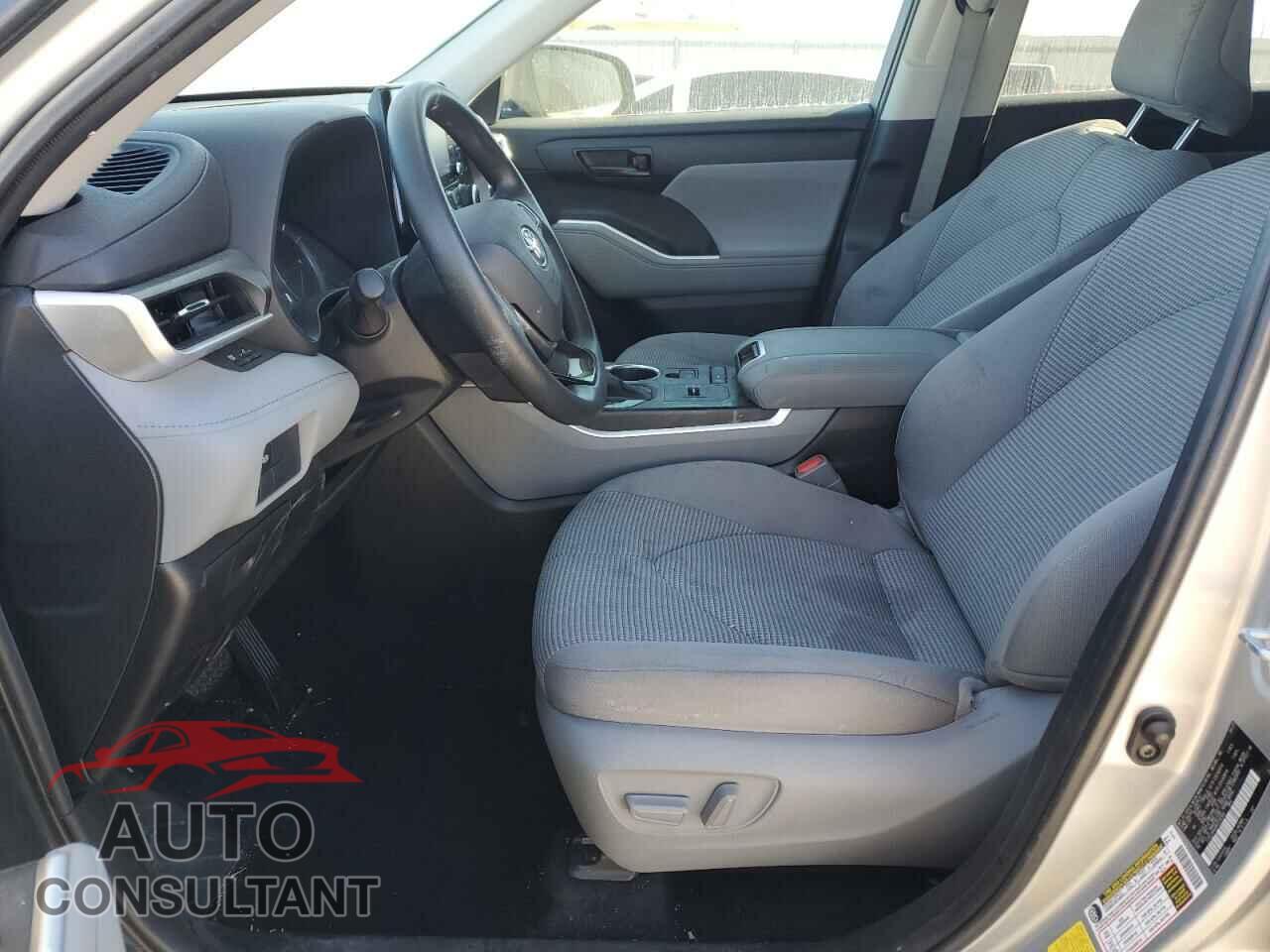 TOYOTA HIGHLANDER 2021 - 5TDCZRAHXMS528109