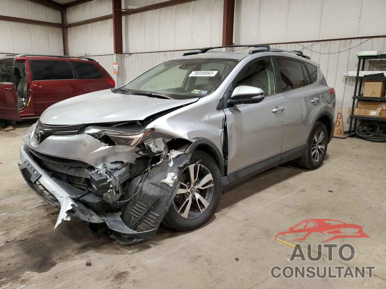 TOYOTA RAV4 2018 - JTMRFREV1JJ258716