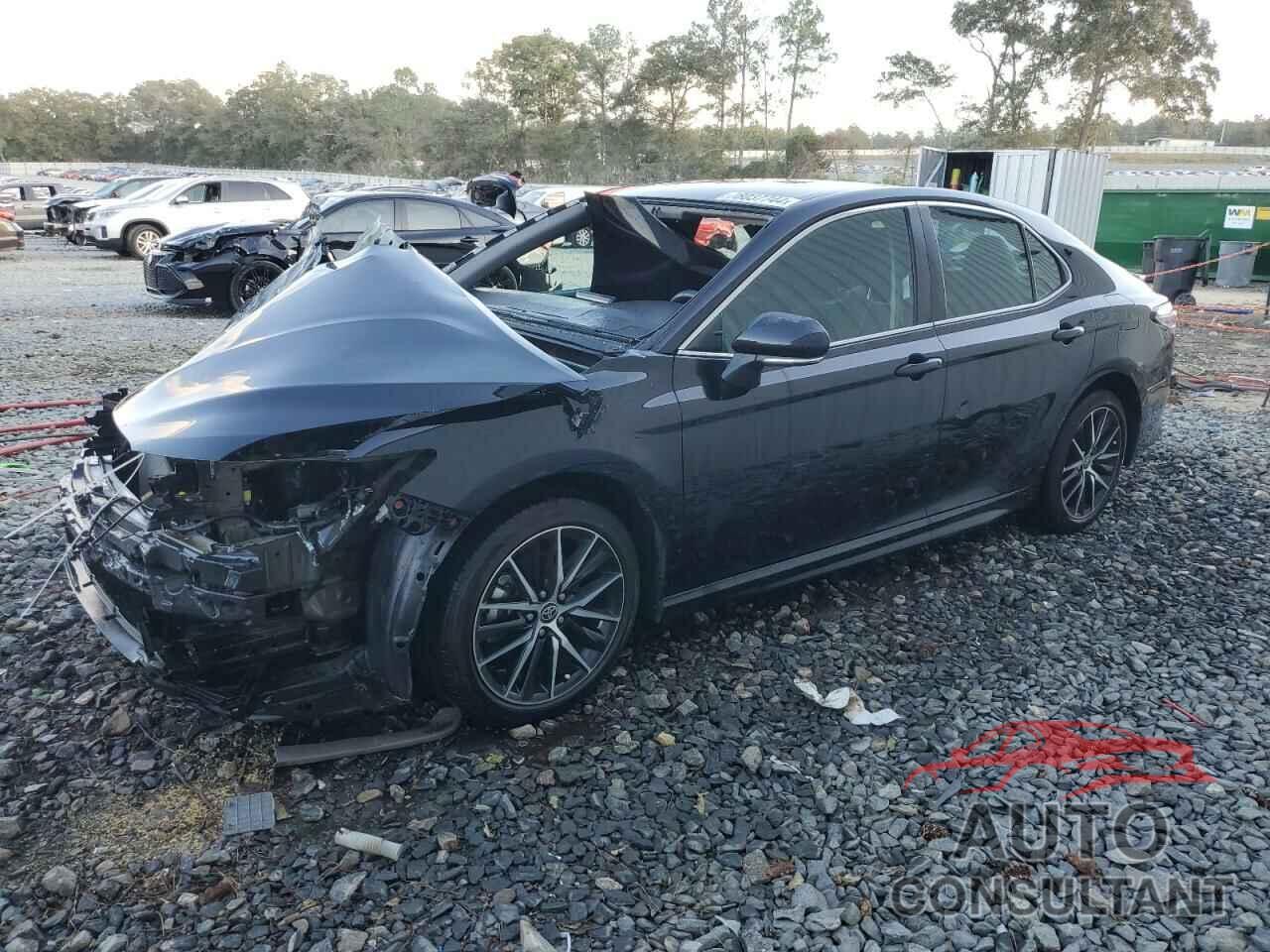 TOYOTA CAMRY 2022 - 4T1G11AK0NU039331