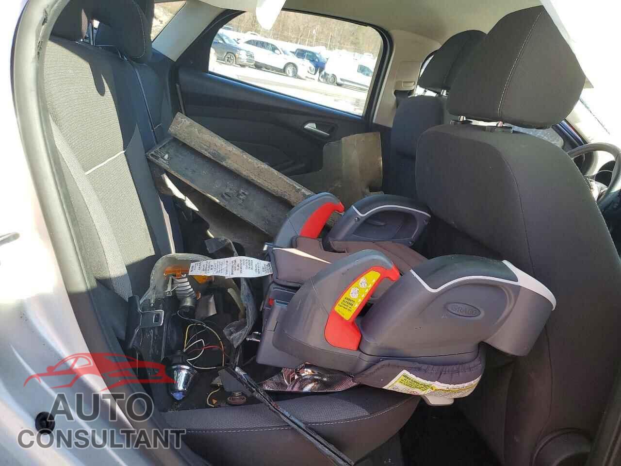 FORD FOCUS 2013 - 1FADP3F20DL218702