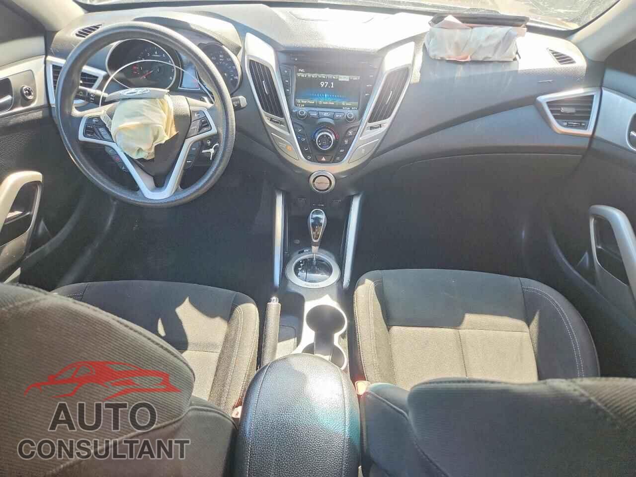 HYUNDAI VELOSTER 2013 - KMHTC6AD2DU146872