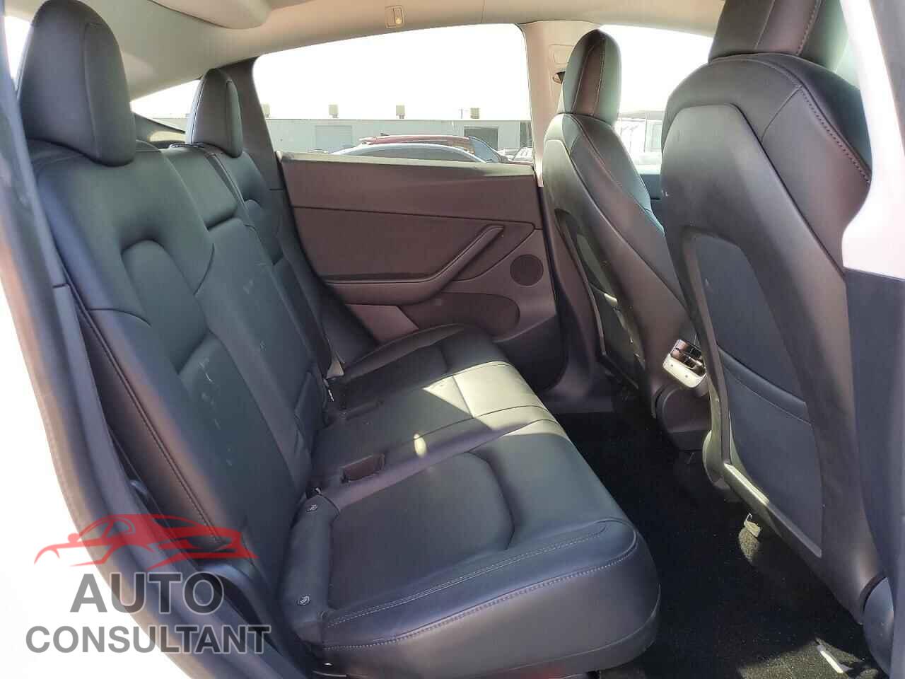 TESLA MODEL Y 2020 - 5YJYGDEEXLF004363