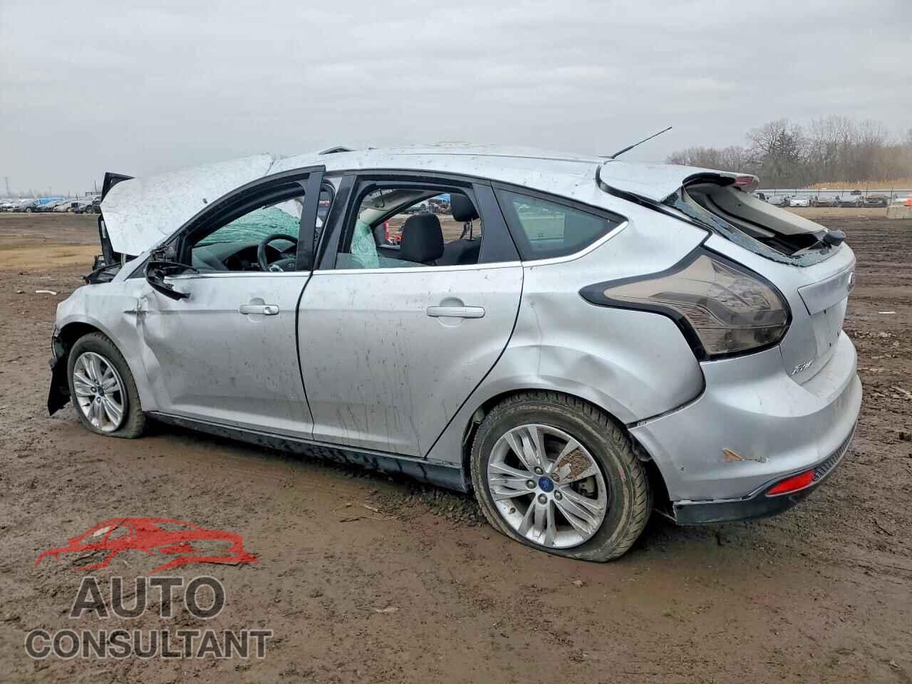 FORD FOCUS 2012 - 1FAHP3M28CL252275