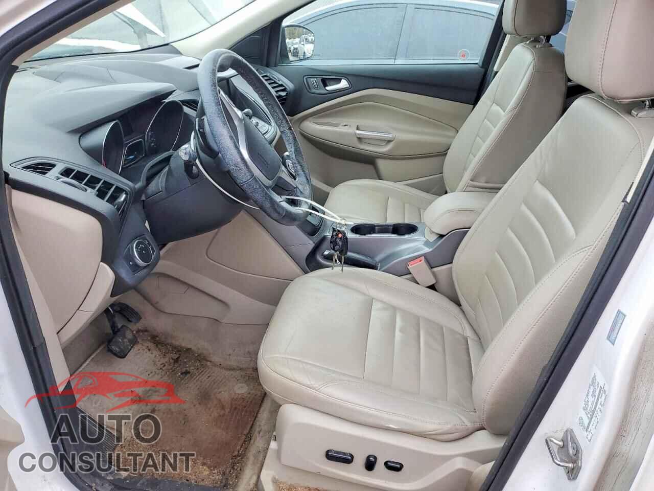 FORD ESCAPE 2015 - 1FMCU9G90FUC45596