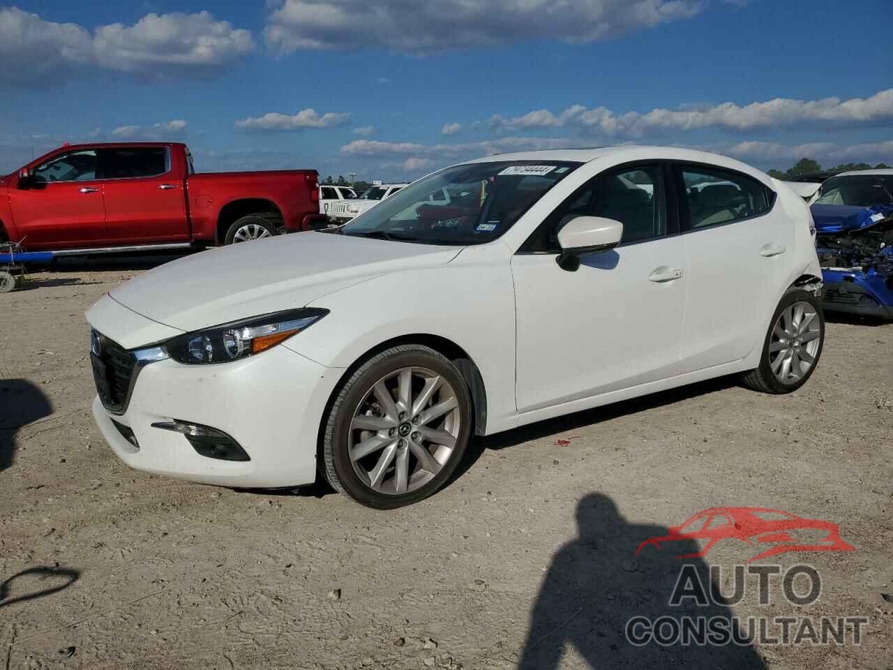 MAZDA 3 2017 - 3MZBN1W38HM130244