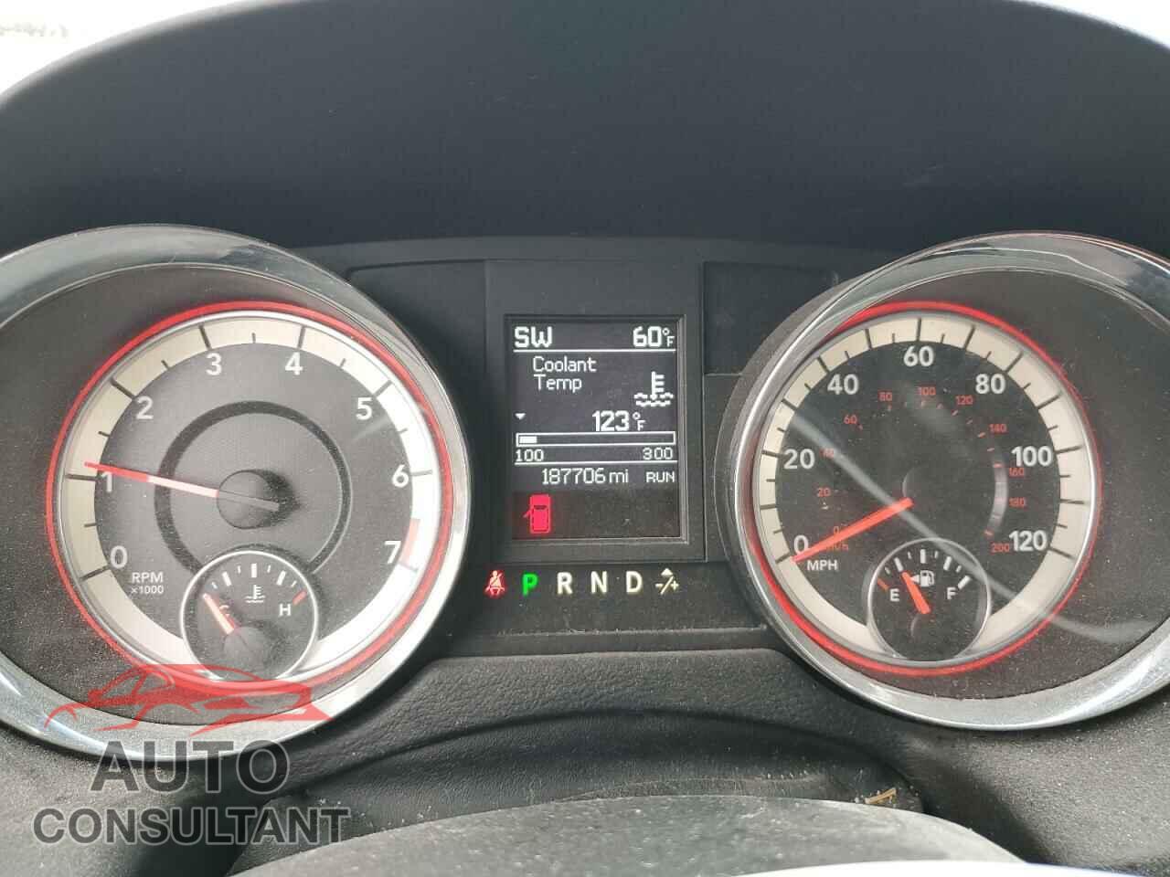 DODGE CARAVAN 2016 - 2C4RDGEG0GR349444