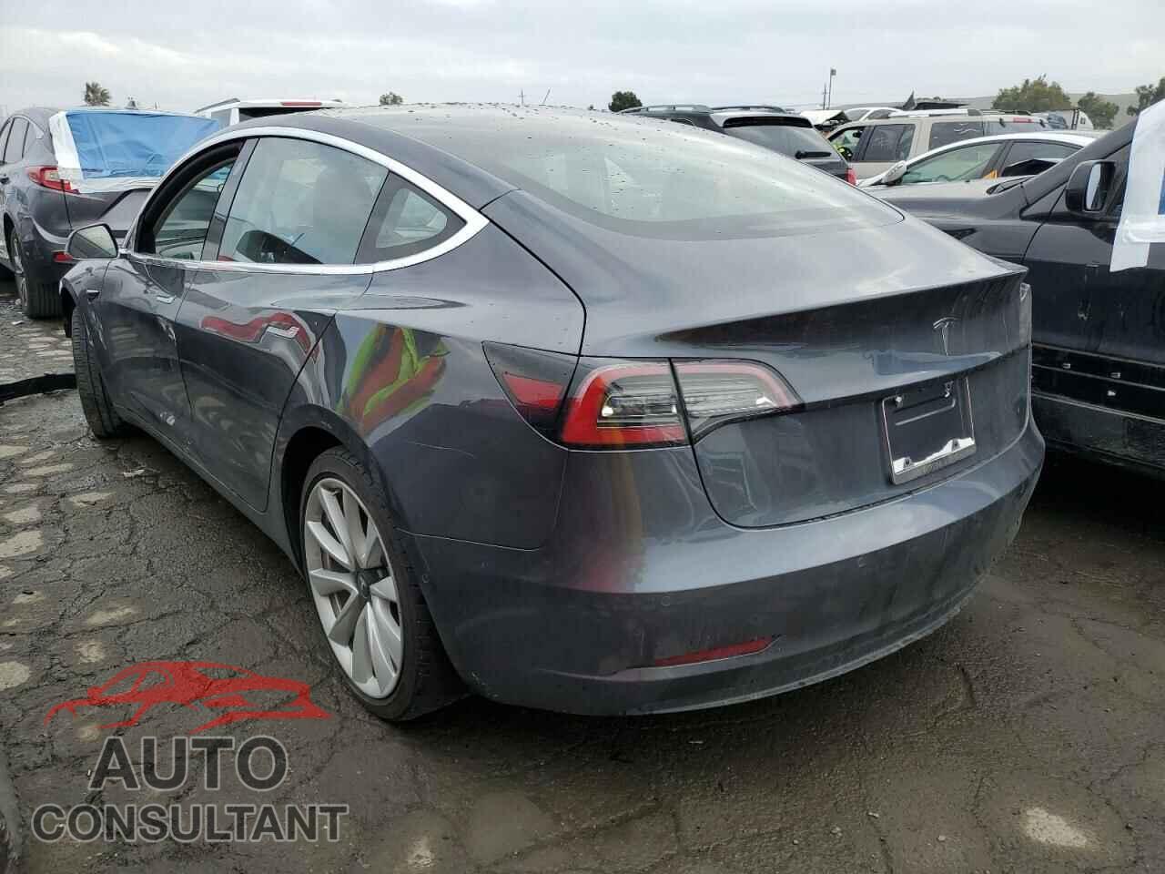 TESLA MODEL 3 2018 - 5YJ3E1EA5JF050529