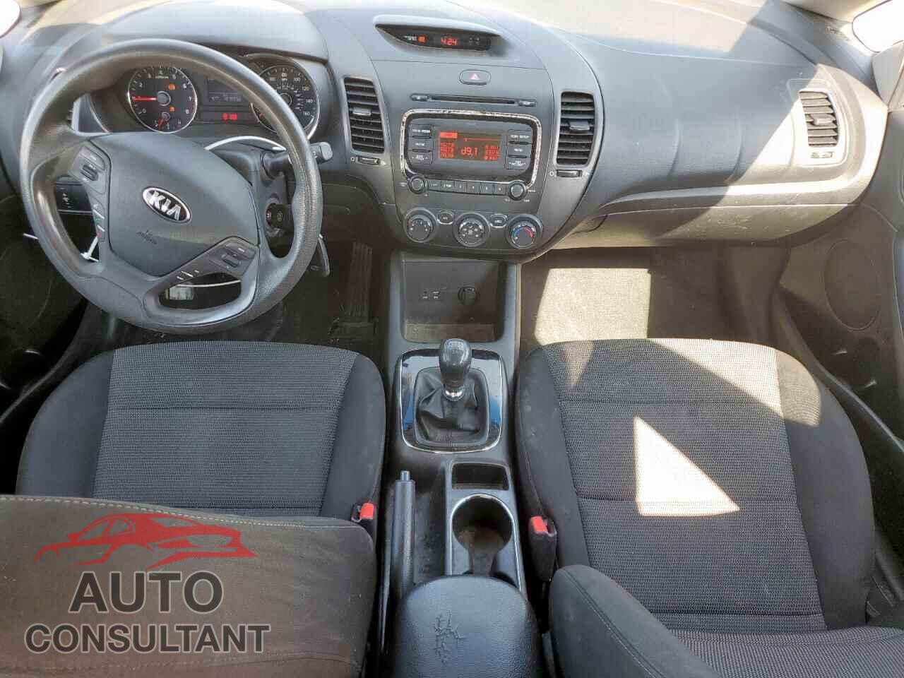 KIA FORTE 2018 - 3KPFK4A75JE254304