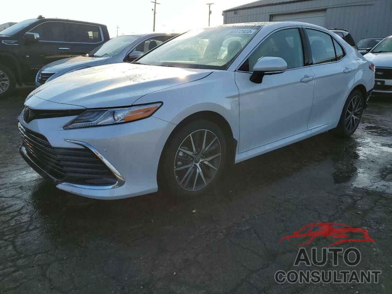 TOYOTA CAMRY 2024 - 4T1F11BK2RU113185