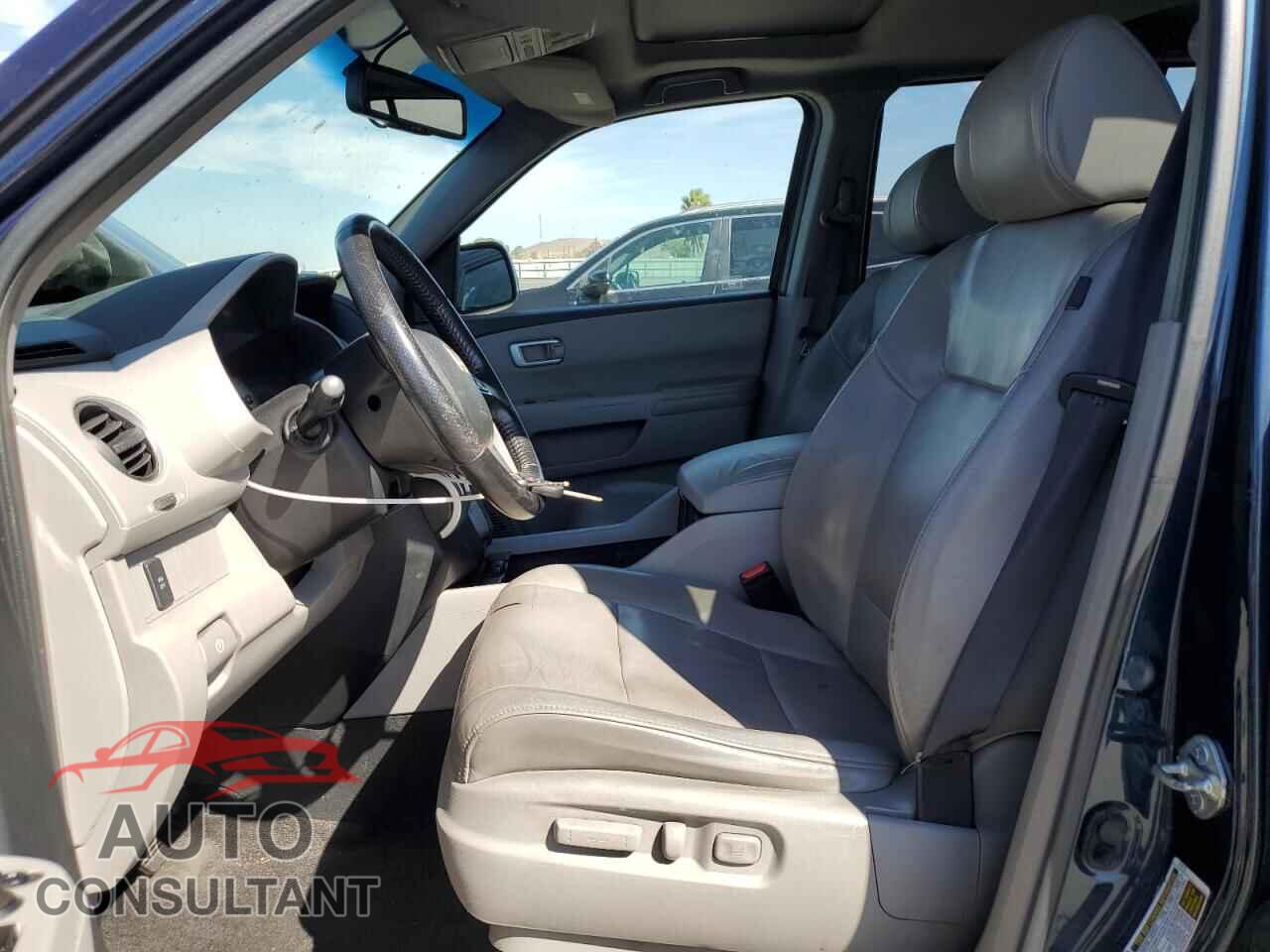 HONDA PILOT 2011 - 5FNYF4H52BB049276