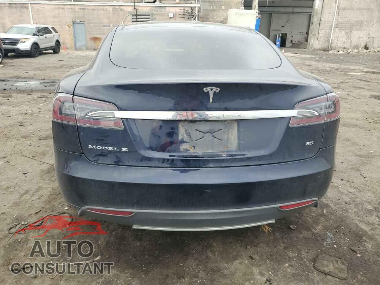 TESLA MODEL S 2013 - 5YJSA1DN3DFP10647