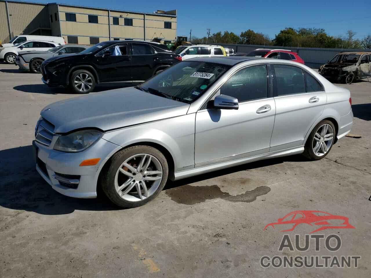 MERCEDES-BENZ C-CLASS 2013 - WDDGF4HB8DA823629