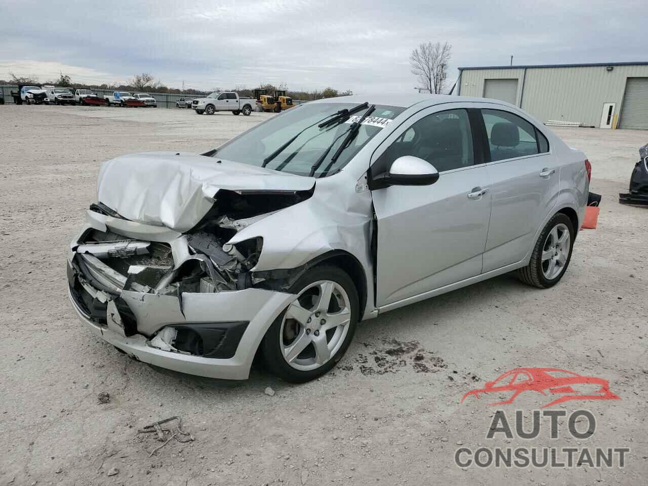 CHEVROLET SONIC 2014 - 1G1JE5SB3E4177152