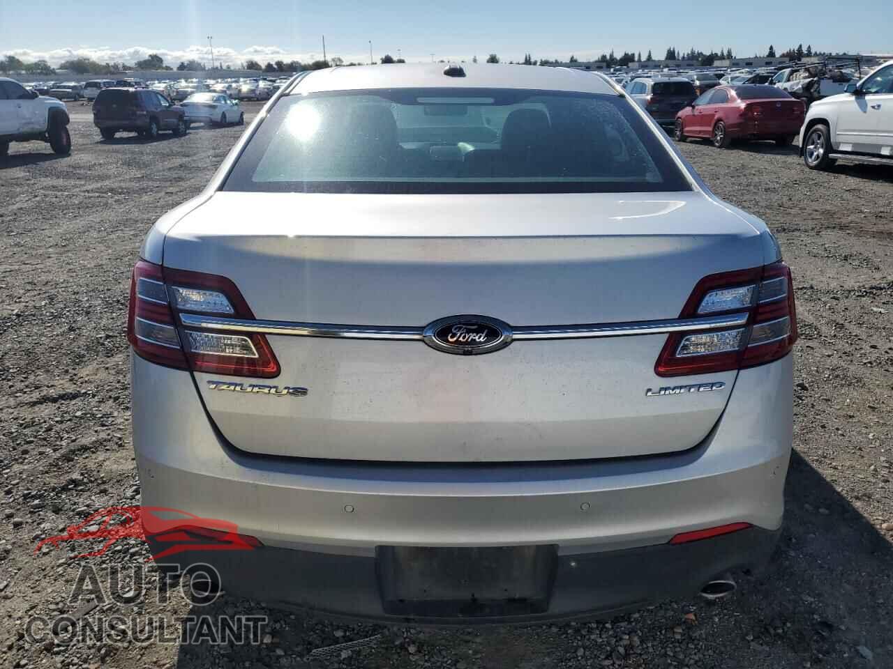FORD TAURUS 2019 - 1FAHP2F82KG106604