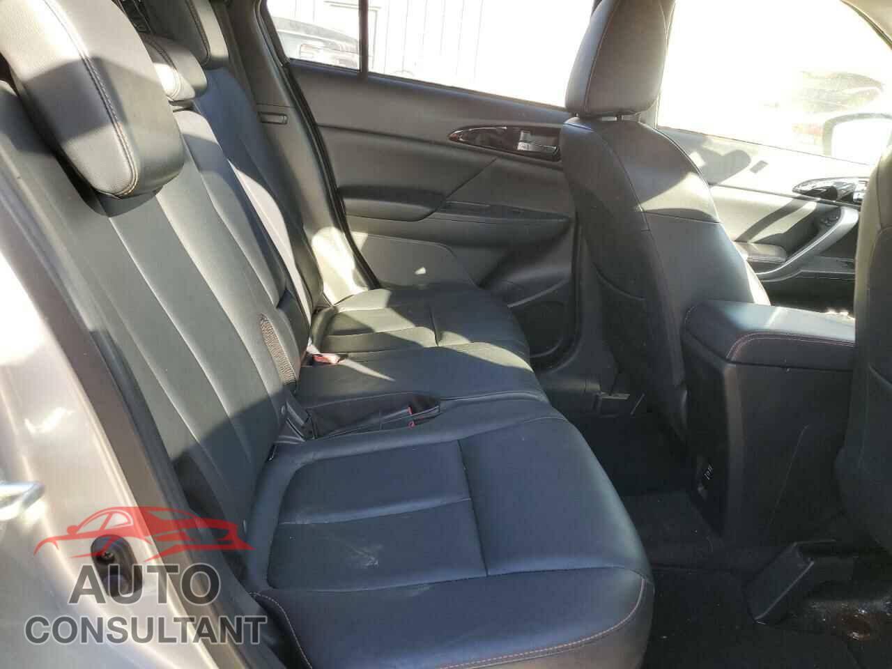 MITSUBISHI ECLIPSE 2018 - JA4AT5AA4JZ041769