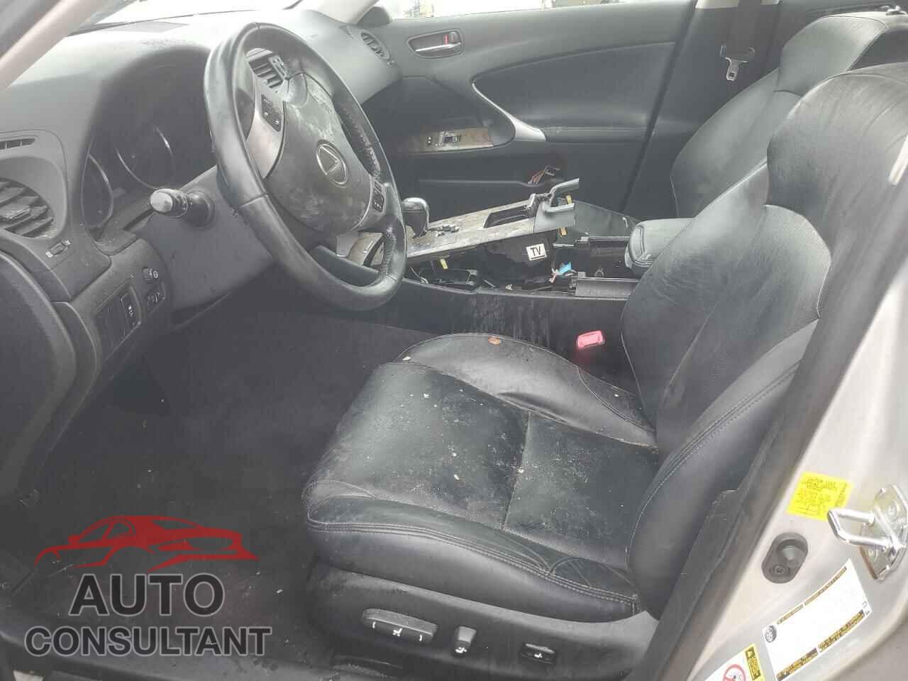 LEXUS IS 2013 - JTHCF5C22D5062075