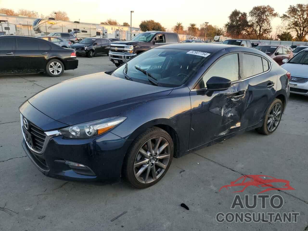 MAZDA 3 2018 - 3MZBN1V3XJM263630