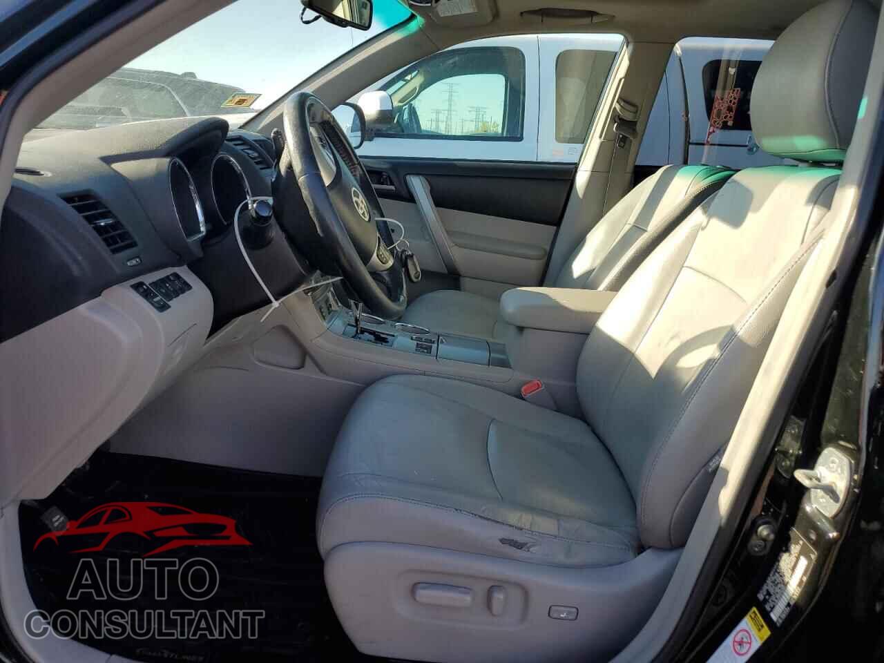 TOYOTA HIGHLANDER 2012 - 5TDBK3EH7CS103551