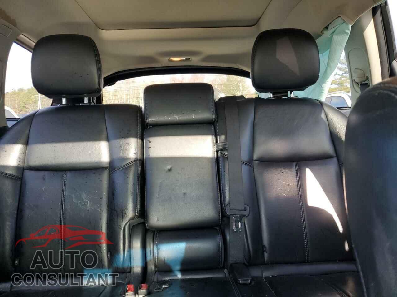 NISSAN PATHFINDER 2015 - 5N1AR2MM8FC693261