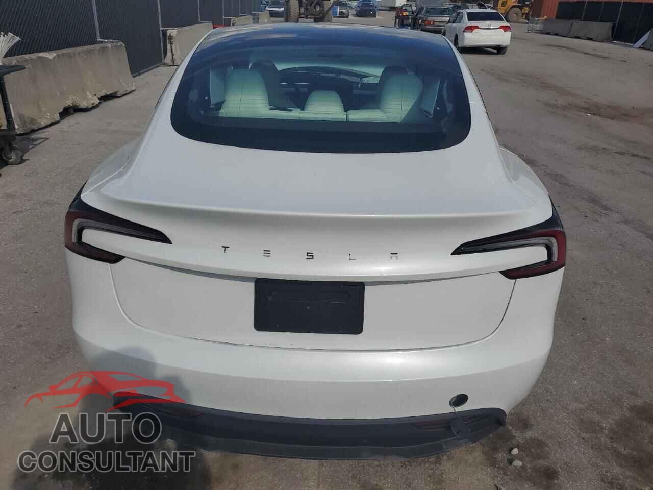 TESLA MODEL 3 2025 - 5YJ3E1EA5SF064268