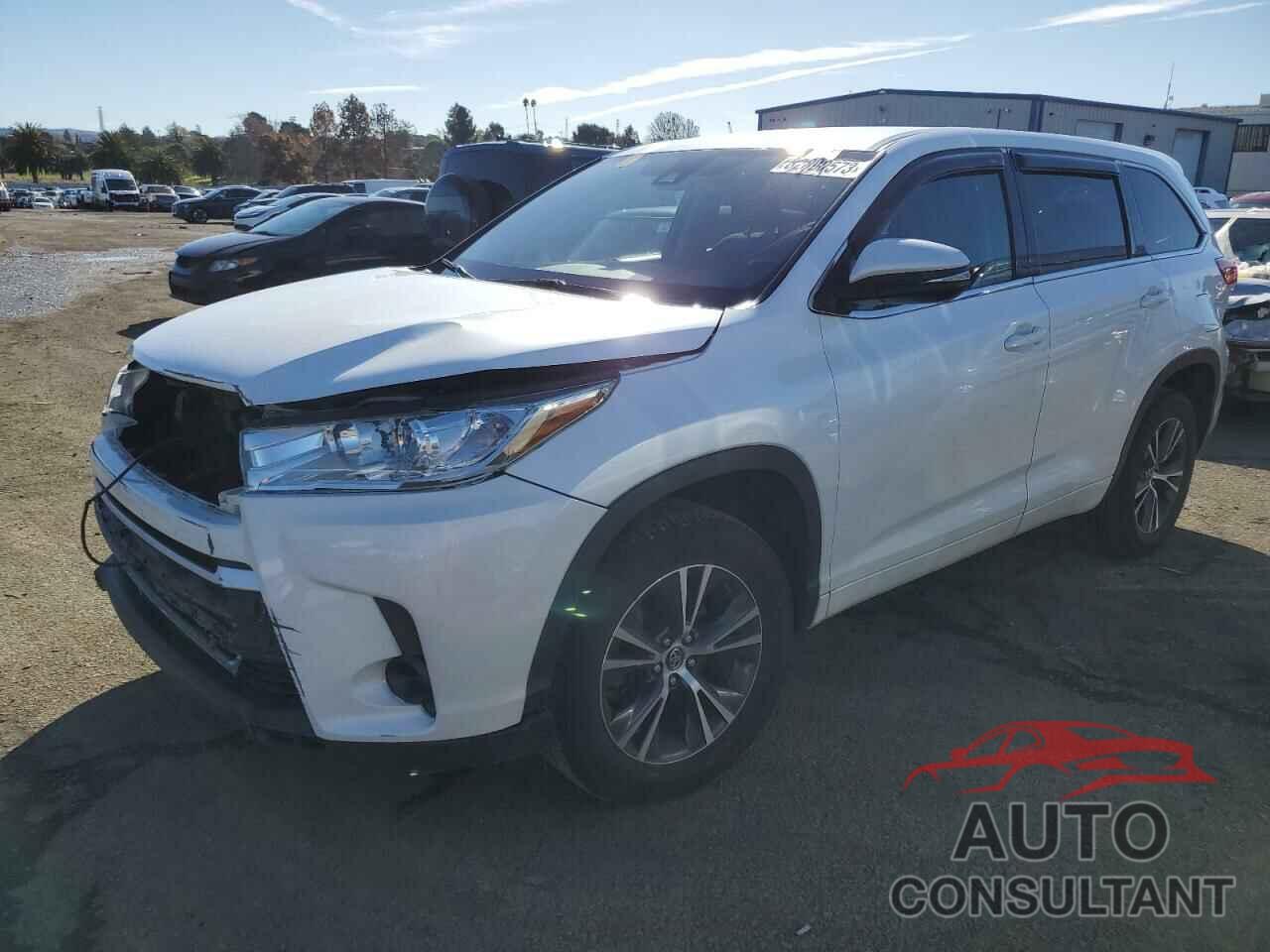 TOYOTA HIGHLANDER 2017 - 5TDZARFH0HS027665