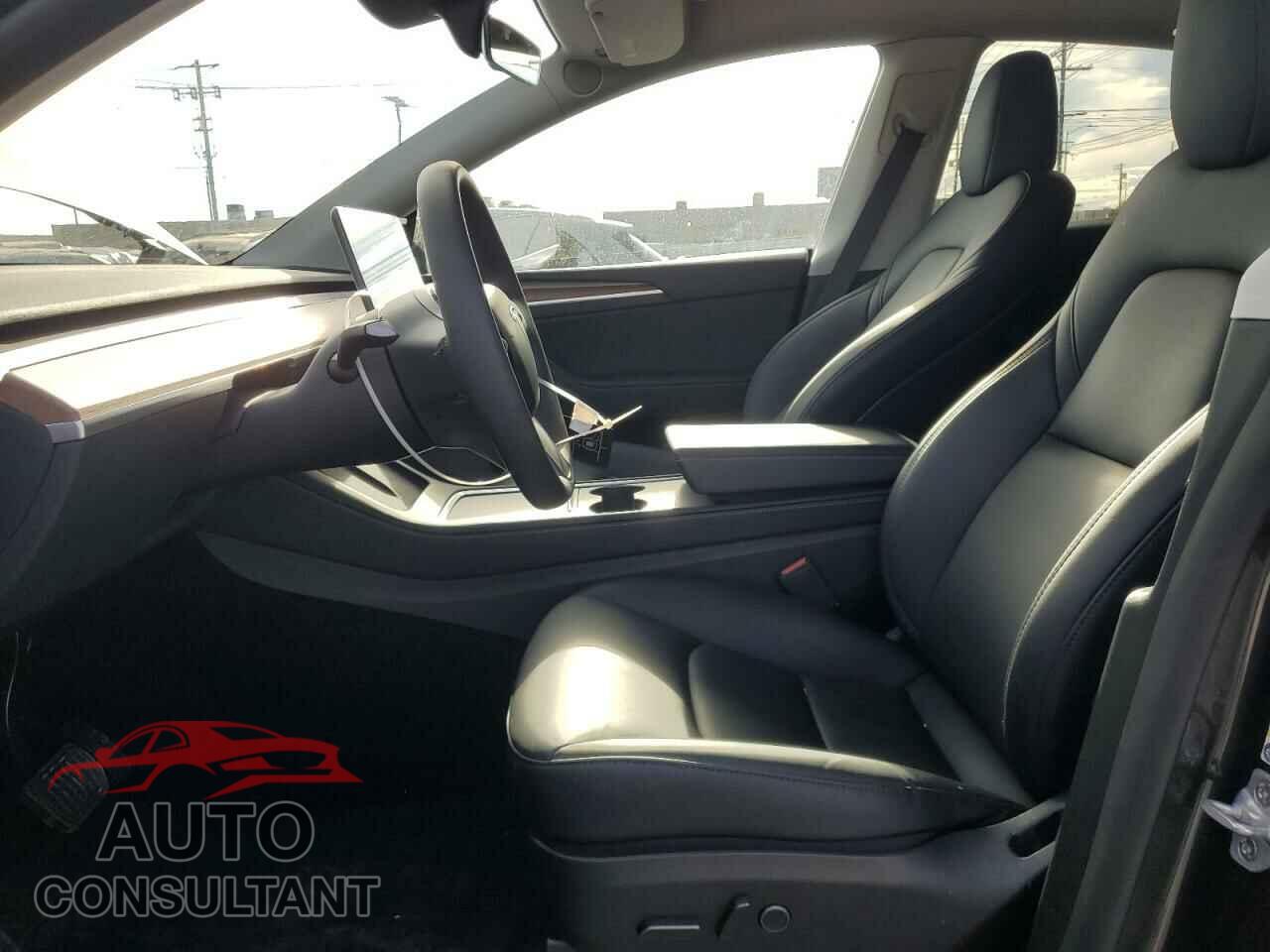 TESLA MODEL Y 2024 - 7SAYGDED3RF181758