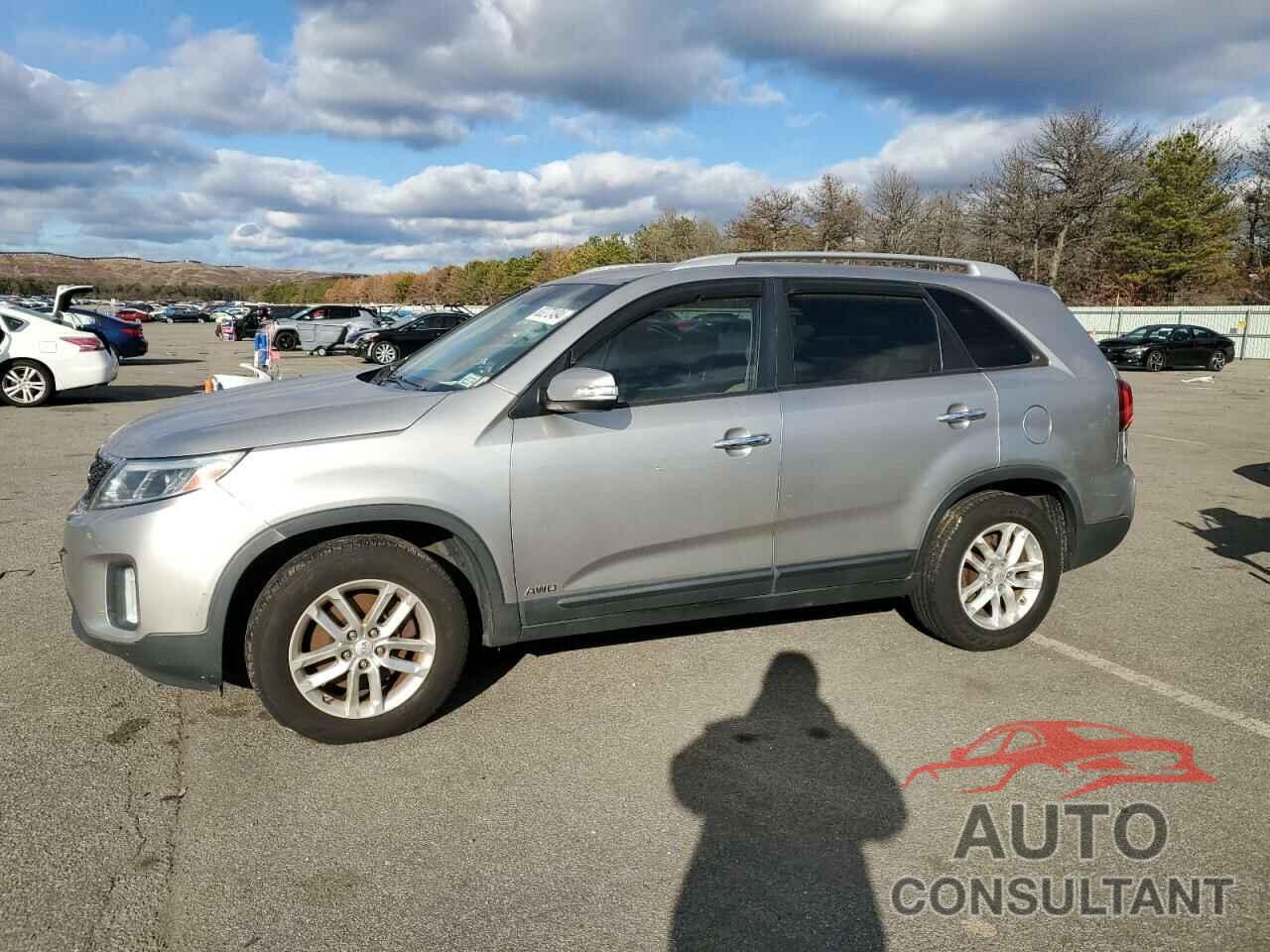 KIA SORENTO 2015 - 5XYKTCA66FG607754