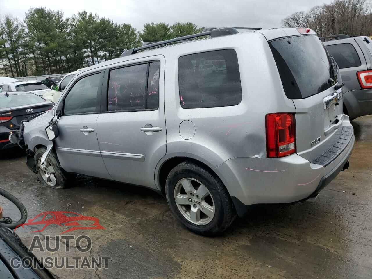 HONDA PILOT 2011 - 5FNYF4H59BB040882