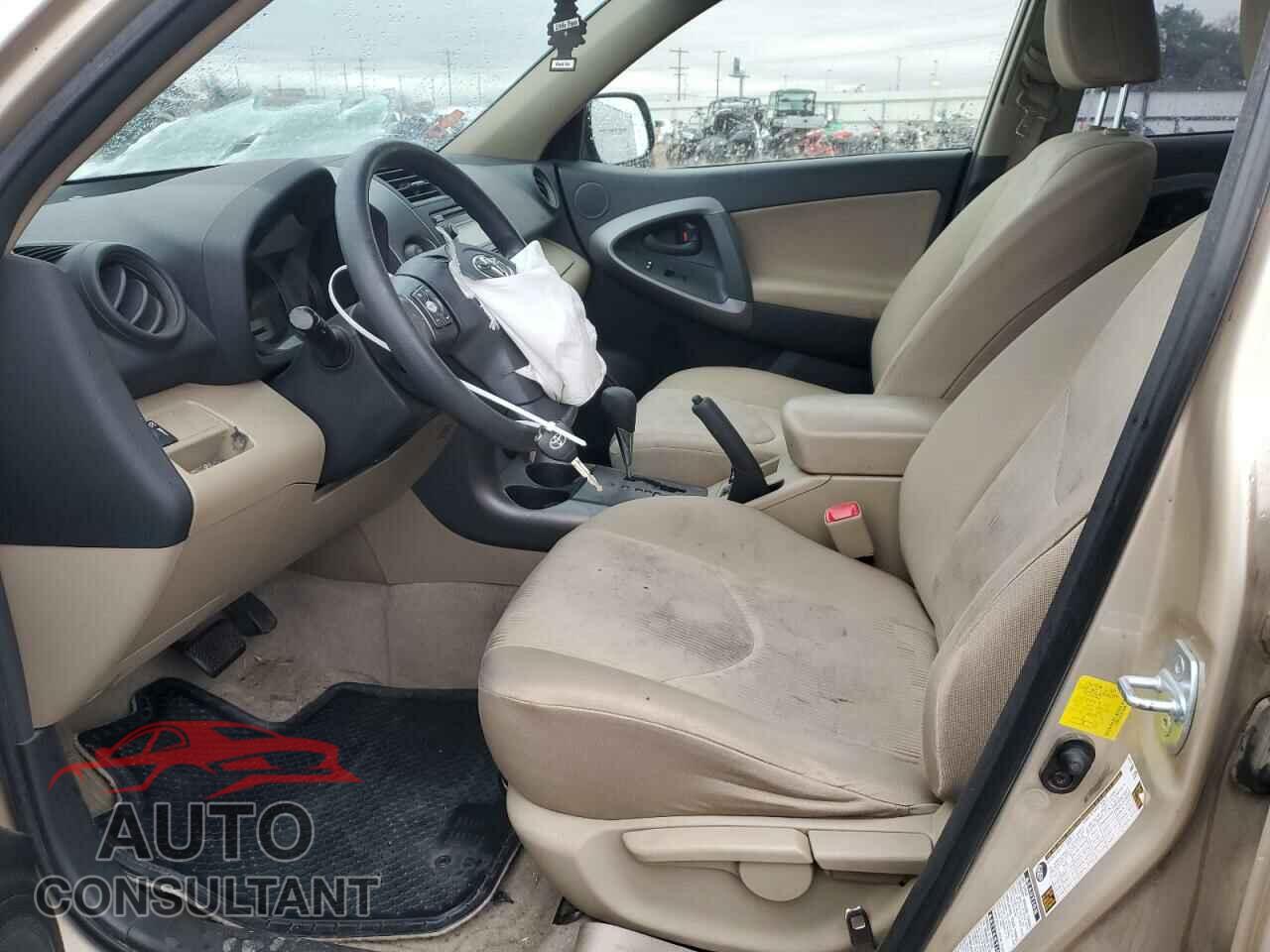 TOYOTA RAV4 2012 - JTMBF4DV4CD044097