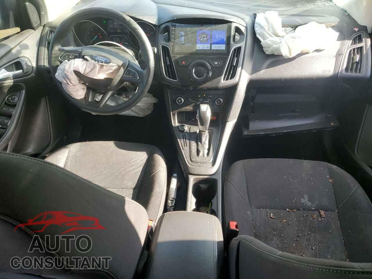 FORD FOCUS 2015 - 1FADP3F26FL343531