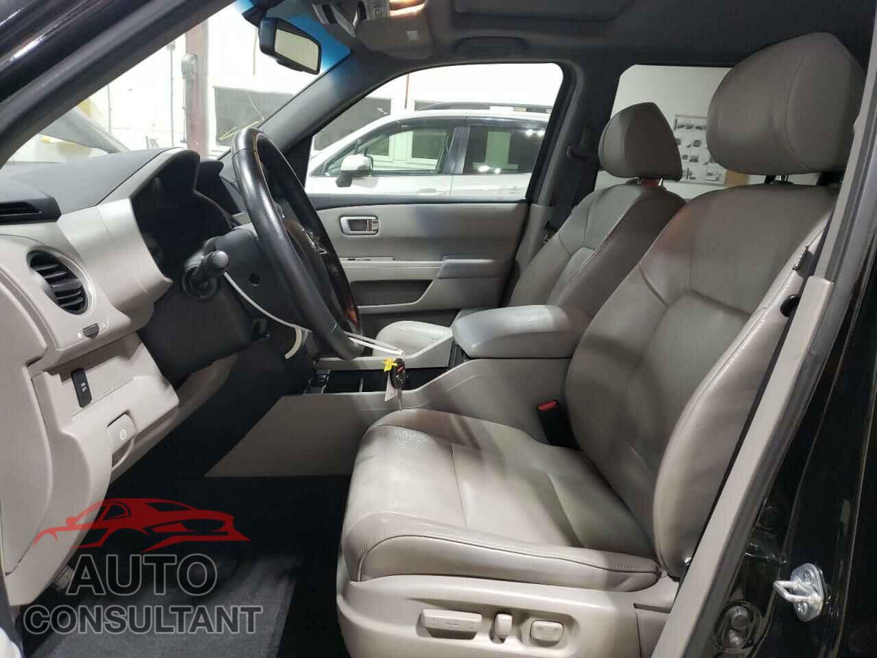 HONDA PILOT 2011 - 5FNYF4H5XBB027803
