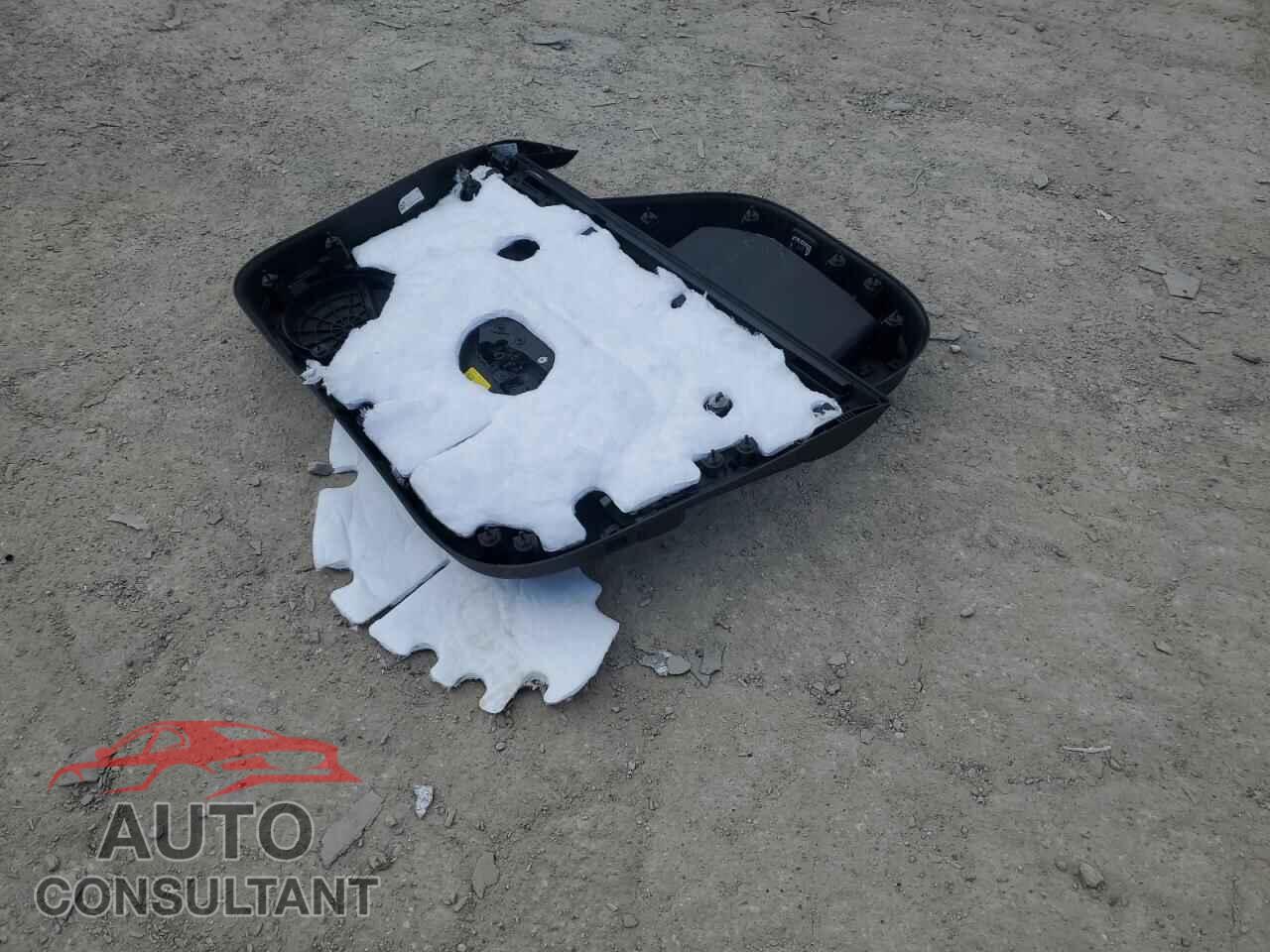TESLA MODEL 3 2023 - 5YJ3E1EA0PF652893