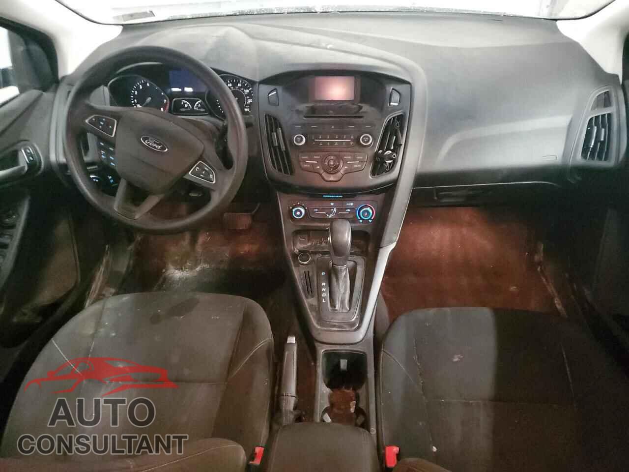 FORD FOCUS 2017 - 1FADP3F25HL257131