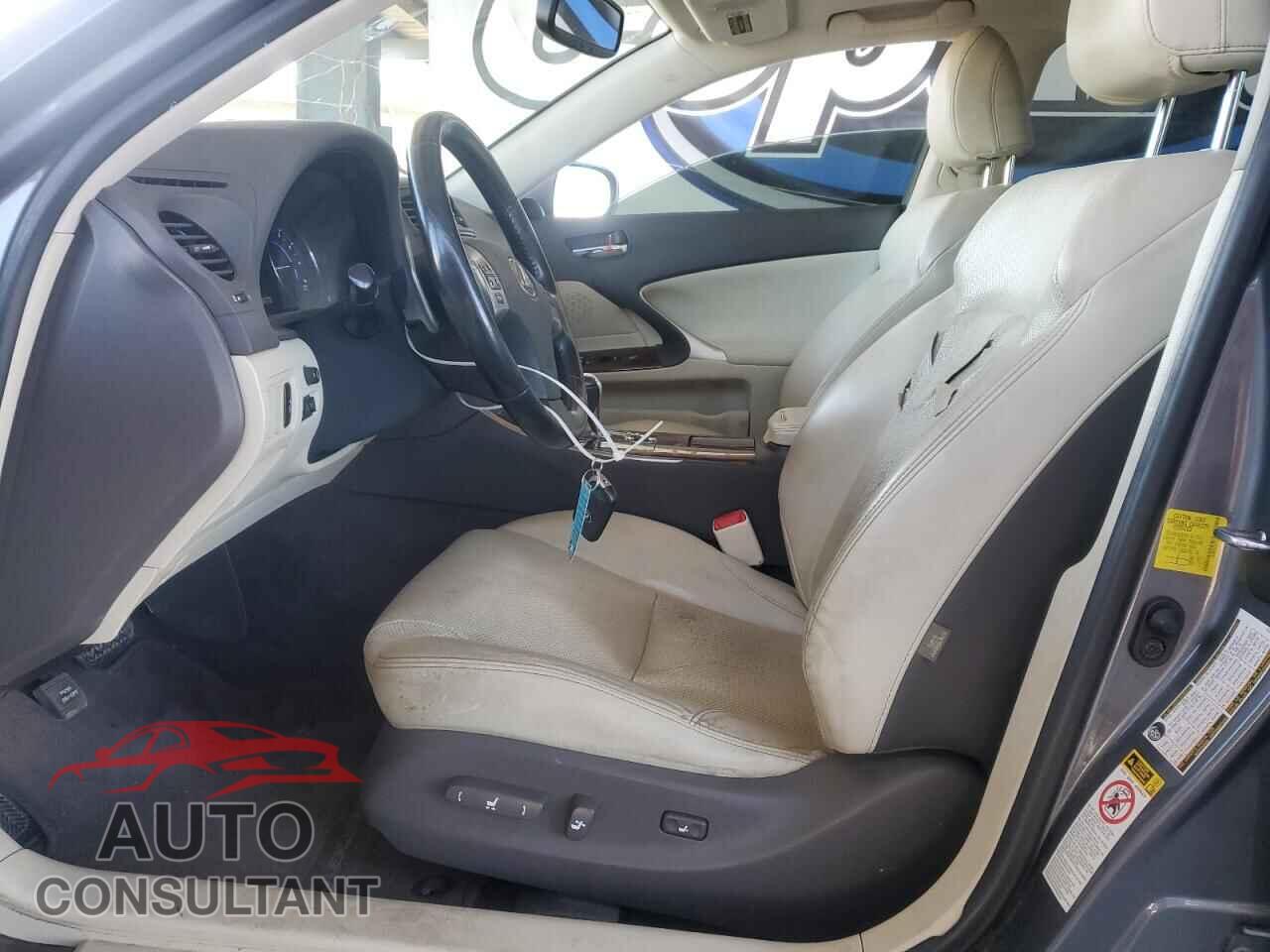 LEXUS IS 2012 - JTHBF5C21C5172061