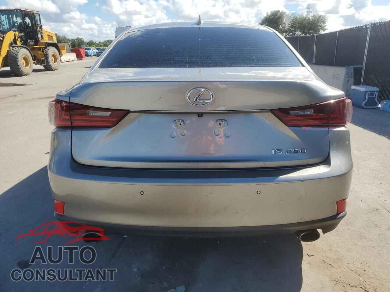 LEXUS IS 2014 - JTHBF1D20E5011887