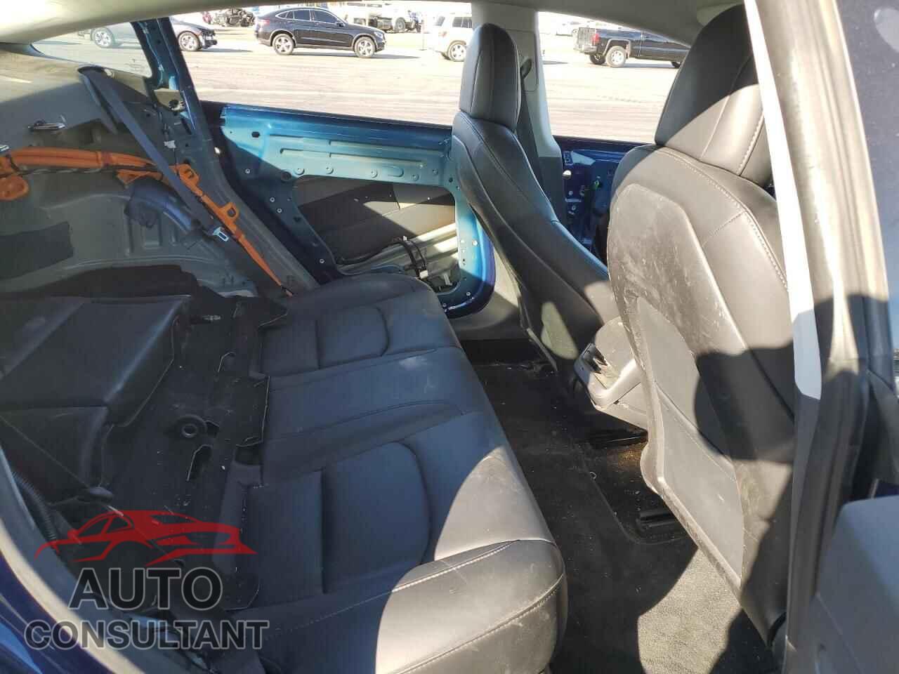 TESLA MODEL 3 2018 - 5YJ3E1EA5JF164515