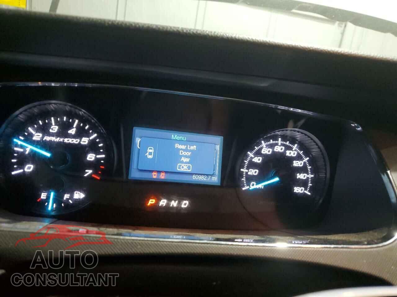 FORD TAURUS 2015 - 1FAHP2MK3FG176357