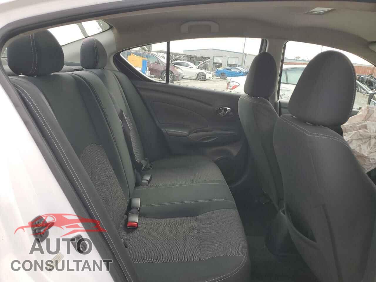 NISSAN VERSA 2018 - 3N1CN7AP9JL834603