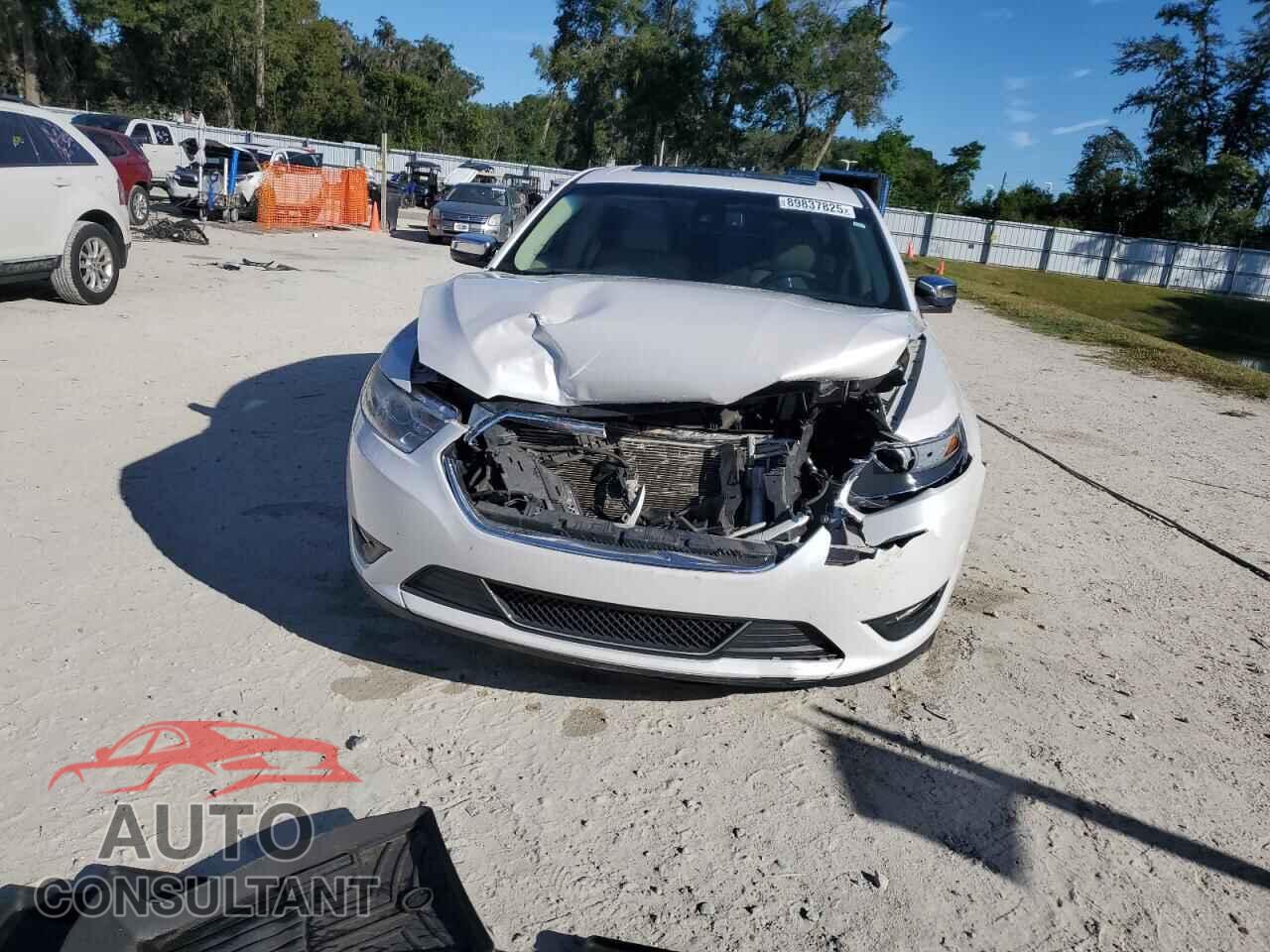 FORD TAURUS 2014 - 1FAHP2F82EG136500