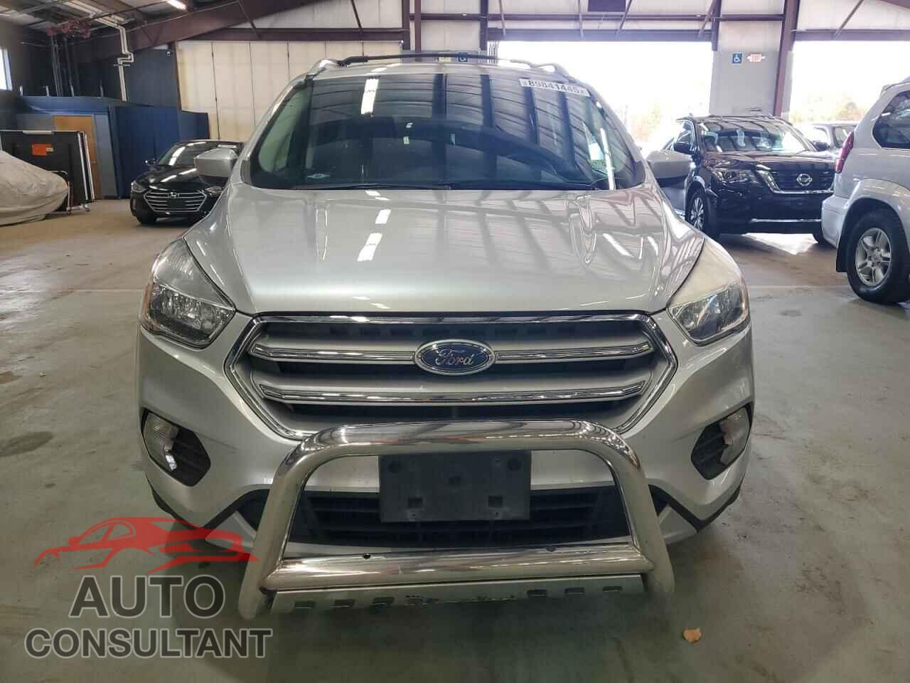 FORD ESCAPE 2017 - 1FMCU9GD2HUD23271